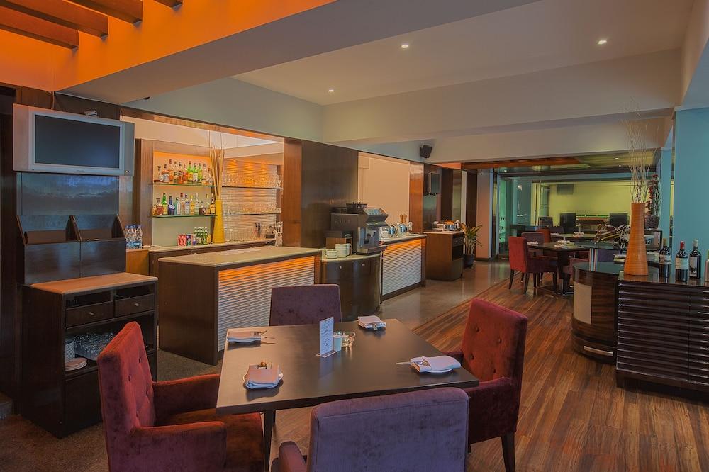 Oakwood Residence Naylor Road Pune Luaran gambar