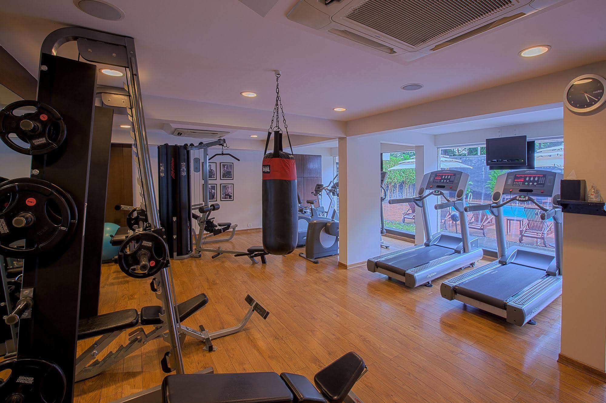 Oakwood Residence Naylor Road Pune Luaran gambar